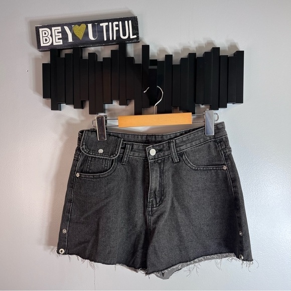 Zaful Cute Punk Shorts 25-27 inch Waist (Size Small) Cool Details - Picture 1 of 9